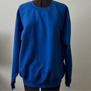 Vintage Gildan crewneck cozy sweatshirt in Royal Blue​